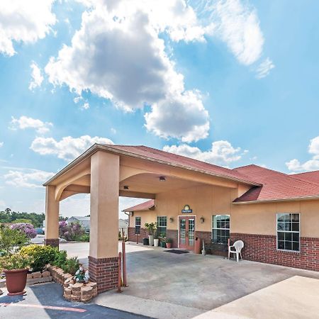 Days Inn By Wyndham Gainesville Exterior photo