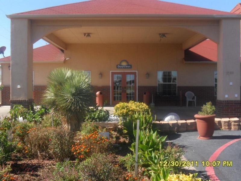 Days Inn By Wyndham Gainesville Exterior photo