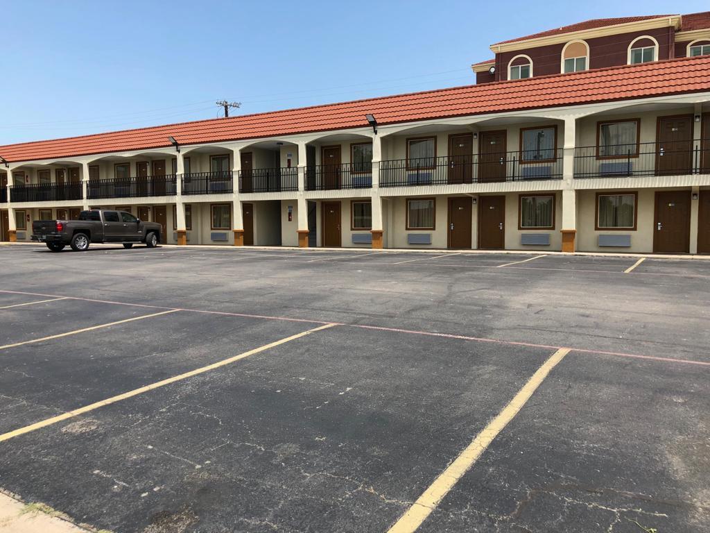 Days Inn By Wyndham Gainesville Exterior photo